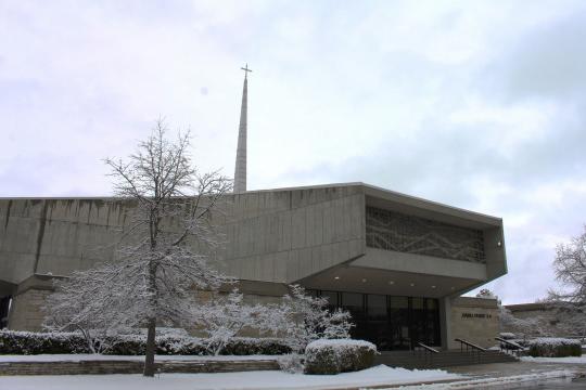 A. F. 冬天的西伯特教堂.